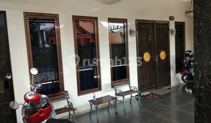 Turun Harga. Rumah Siap Huni Cakep Terawat Baik di Beji, Depok 2