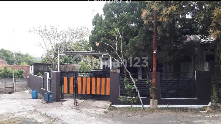 Rumah Dekat Stasiun Dan Pemda Di Perumahan Acropolis Cibinong