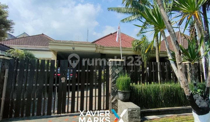 Rumah Terawat Tengah Kota Di Jl. Dr. Sutomo, Klojen, Malang