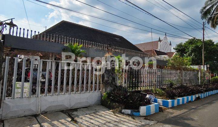 RUMAH CLASSIC TENGAH KOTA MALANG 1