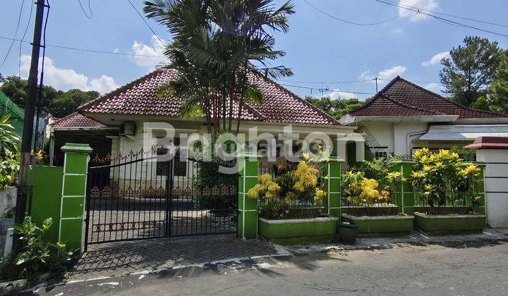 Rumah Classic Terawat Lokasi Tengah Kota Malang Daerah Gunung-Gunung Malang 1