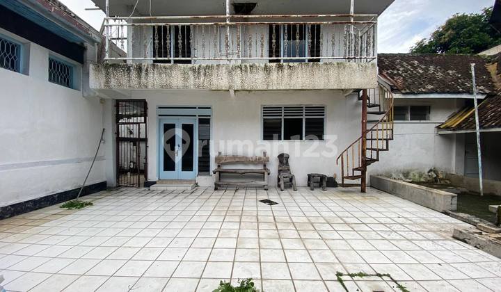 House in a Strategic Location in Gunung Gunungan, Klojen, Malang 2