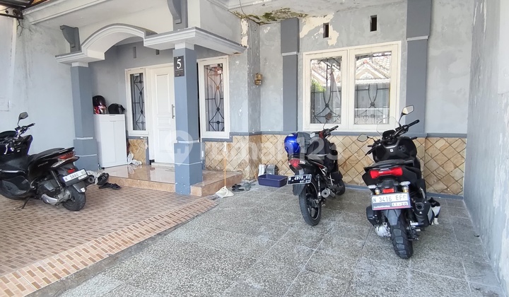 Minimalist House in Lawang View Area, Lawang, Malang 2