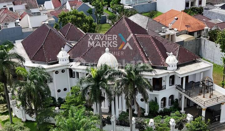 Victorian Classic House on the Main Golf Road Araya Malang Victorian Classic House on the Main Golf Road Araya Malang