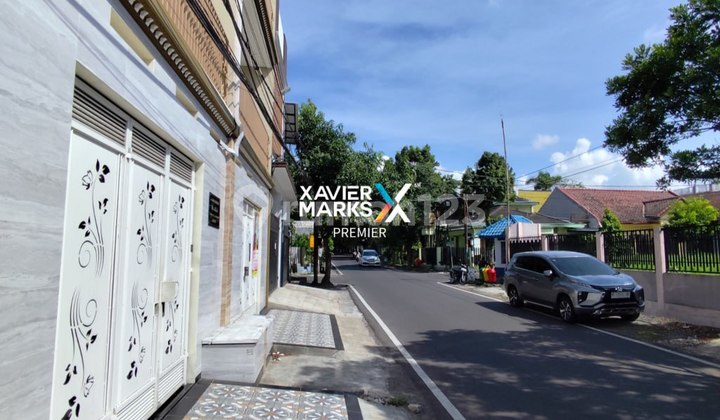 Active 4-Story Boarding House, Brand New Condition, Fully Furnished, Fully Occupied. 2