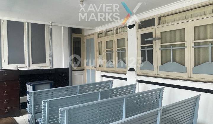 Business Space Hook Ex Pharmacy and Shared Practice Room in the Pasar Besar Malang area. 2