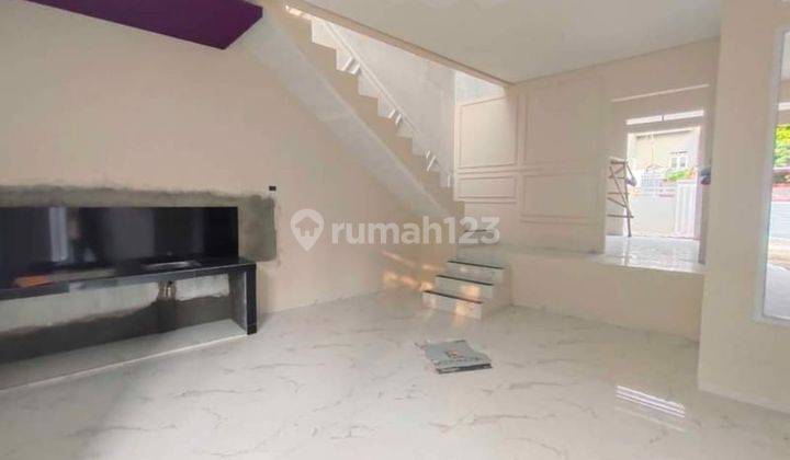 RUMAH 2 LANTAI MODEREN STRATEGIS TENGAH KOTA  4