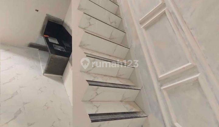 RUMAH 2 LANTAI MODEREN STRATEGIS TENGAH KOTA  6