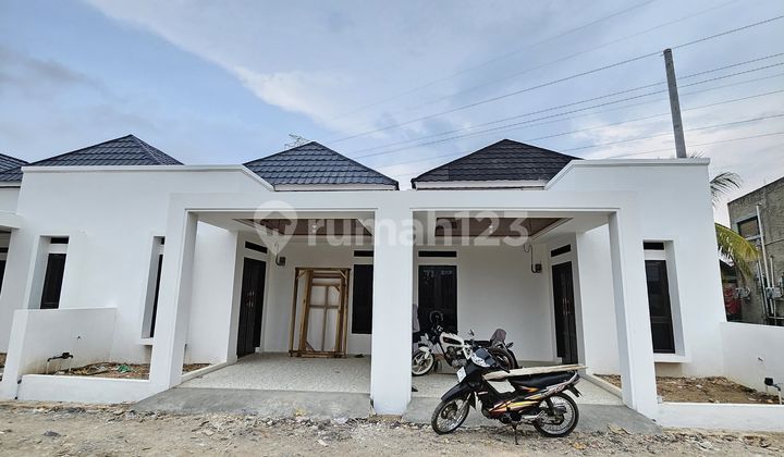 Affordable Commercial Housing in a Strategic Location Near Way Kand Market. 2