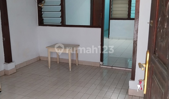 DISEWAKAN Paviliun Di daerah Dekat Jalan Utama  2