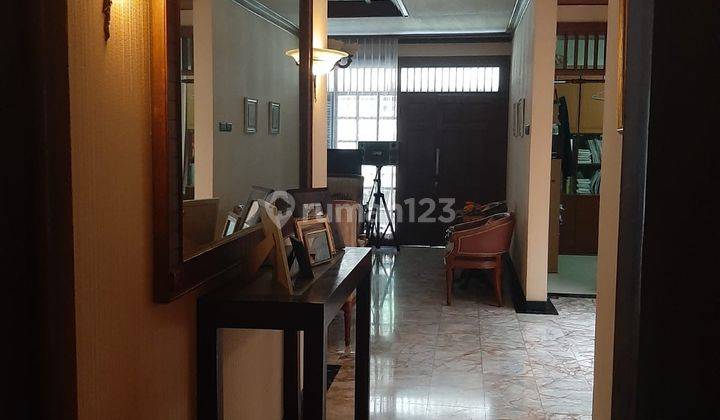 Rumah 2 Lantai Bagus di Senopati Jakarta Selatan 2