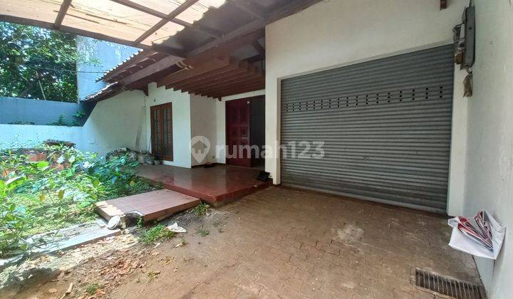 Dijual Rumah Hitung Tanah Dekat Senopati Jalan Lebar 2