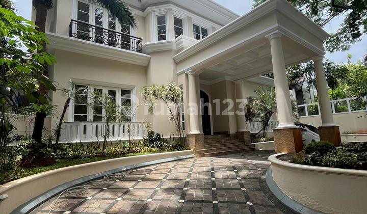 Luxury House for Rent Ready to Occupy in Kebayoran Baru Near SCBD