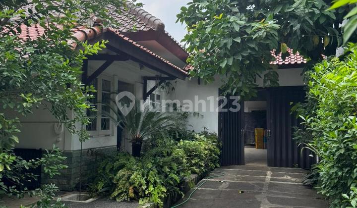 For sale old land value house in HangTuah near Senayan Sudirman
