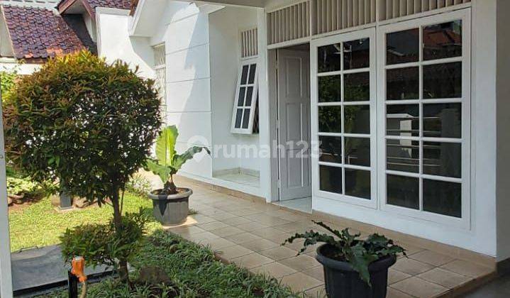 Disewakan Rumah Cantik Siap Huni Didalam Komplek  2