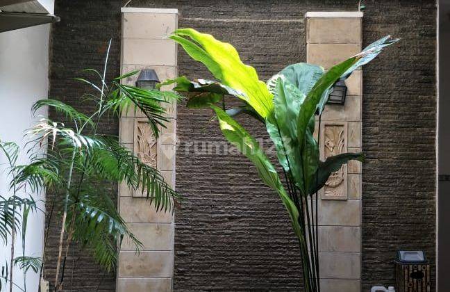 Turun Harga Dijual Rumah Cantik Siap Huni Didalam Komplek Exclusive  9
