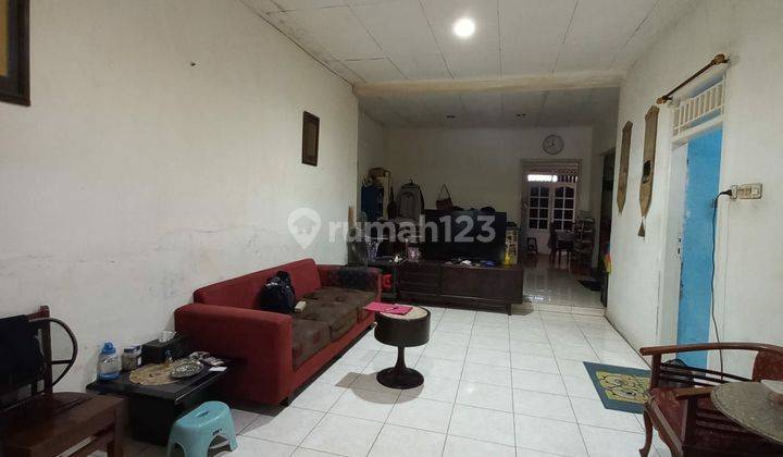 Rumah Siap Huni Cocok Untuk Kos Kos an Lokasi Strategis Di Jakarta Pusat 2