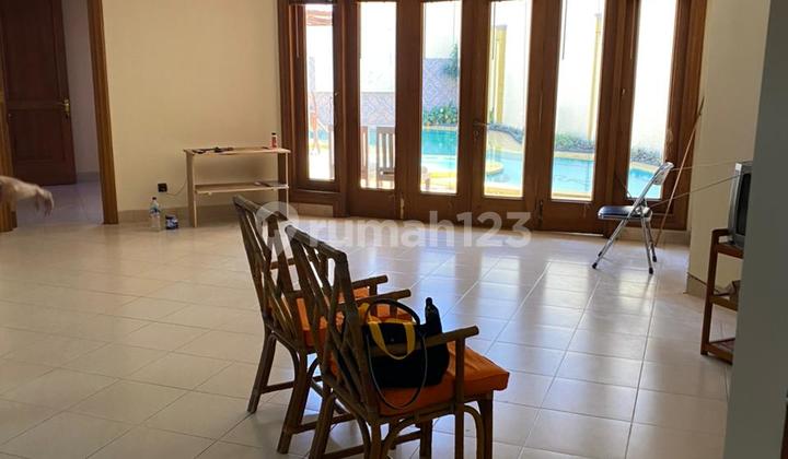 Dijual Cepat Rumah Siap Huni dengan Kolam Renang di Bintaro Jaya Sektor 7 2