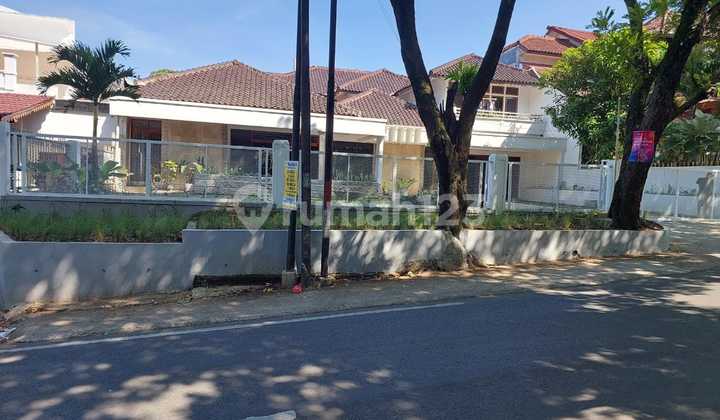 Dijual Rumah Lokasi Strategis Pinggir Jalan Di Bandung 