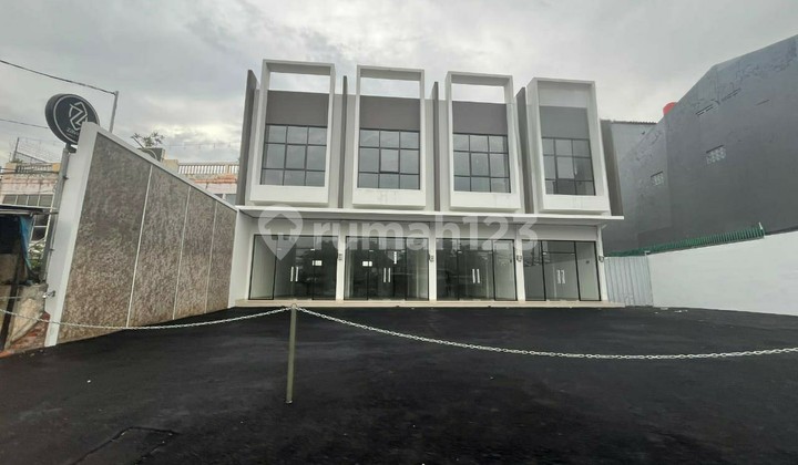 Dijual Ruko Baru Strategis Pinggir Jalan Dekat Pintu Tol dan L R T Cikunir Bekasi