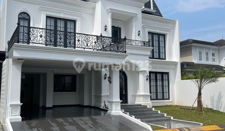 tampak depan dijual rumah mewah dengan kolam