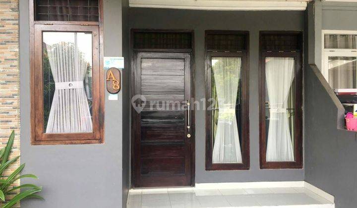 Dijual Cepat !!! Rumah Cantik Semi Furnished Siap Huni Didalam Komplek  2