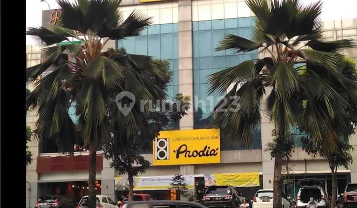 For Sale: Kebayoran Arcade 2 Shophouse Ready to Use, Road Facing, Strategic Location in Bintaro Jaya.