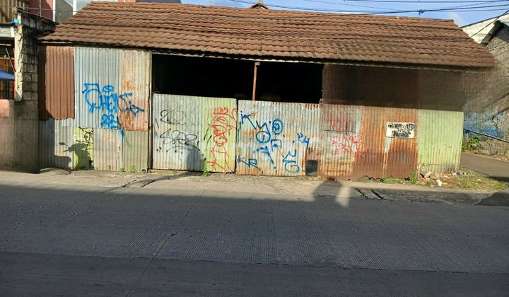 For Sale Strategic Location Lot with Building Bonus Roadside Ideal for Business For Sale Strategic Location Lot with Building Bonus Roadside Ideal for Business