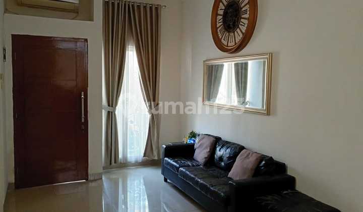 Dijual Cepat !!! Rumah 2 Lantai Full Renovasi Di Royal Living Sepatan  2
