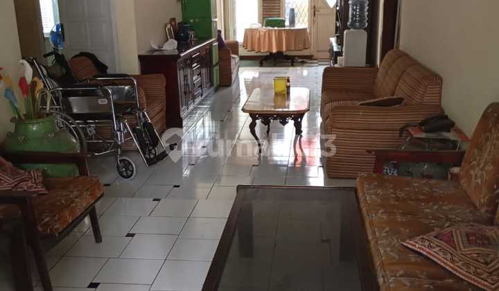 Dijual Cepat Rumah Di Dalam Komplek Dekat Pintu Tol Jorr 2