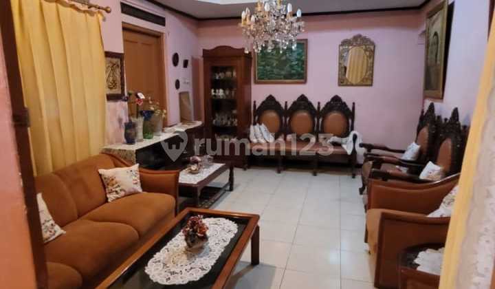 For Sale, Strategically Located House Suitable for Boarding House in Pondok Bambu, East Jakarta