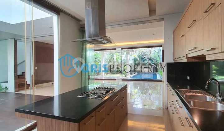 Rumah tropis cantik area prime  kemang dalam 4