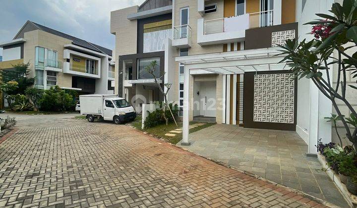 Simatupang, Rumah Baru Dlm Townhouse Dkt Pasar Minggu Simatupang 1