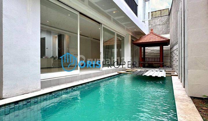 Rumah baru keren row lebar di pondok indah 9