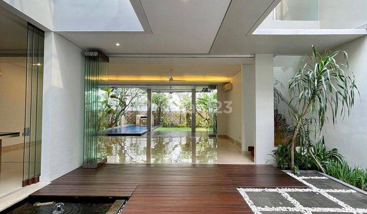 Rumah tropis cantik area prime  kemang dalam 14