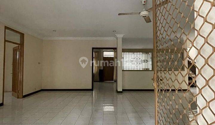 Rumah lama kokoh lokasi bagus di ampera kemang dkt cilandak