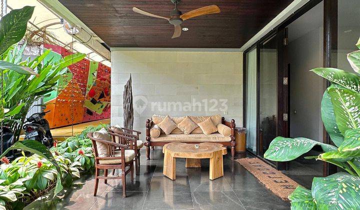 Dijual rumah tropical asri 1 lantai di kemang bebas banjir 2