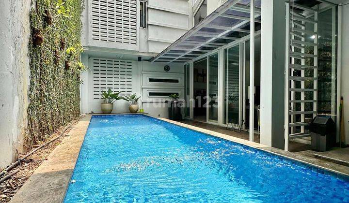 Ragunan, Rumah Modern Hoek Tropical Siap Huni Haega Terbaik 1