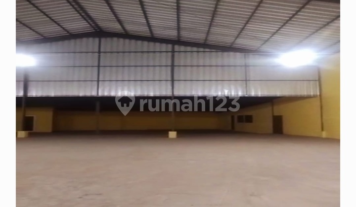 Gudang Bagus Luas 1100 M di Tigaraksa Tangerang