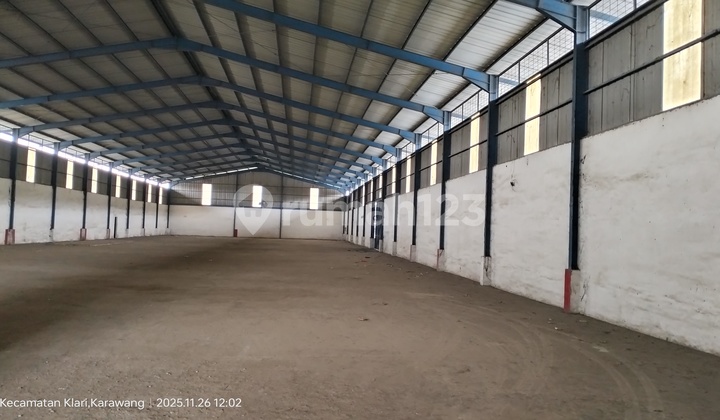 Good Warehouse Ready to Use, 2000 M² Area in East Karawang Good Warehouse Ready to Use, 2000 M² Area in East Karawang