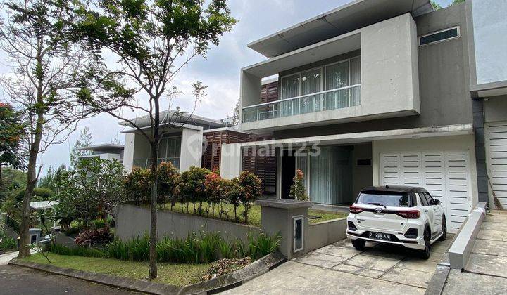 Rumah Modern di Dago Bandung Dalam Komplek Bangunan Terawat Siap Huni 1