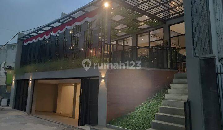 Gueshouse di Sukajadi Bandung Dijual 12 Kamar Bonus Cafe Office Meeting Room 1