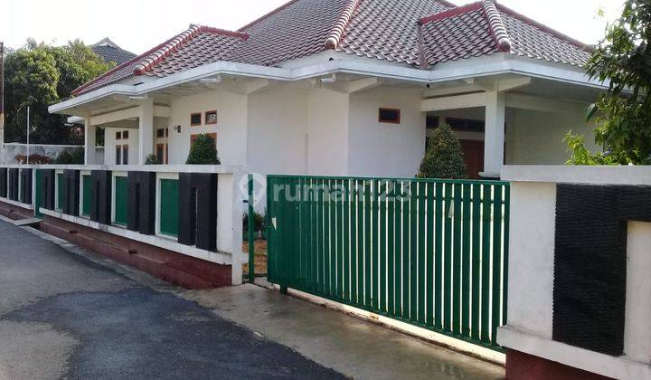 Rumah di Tarogong Kidul Garut Dalam Komplek Tanah Luas Bangunan Terawat Siap Huni 1