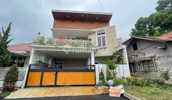 Rumah Modern Siap Huni di Arcamanik Bandung Ada Kolam Renang Bangunan Terawat Furnish 2