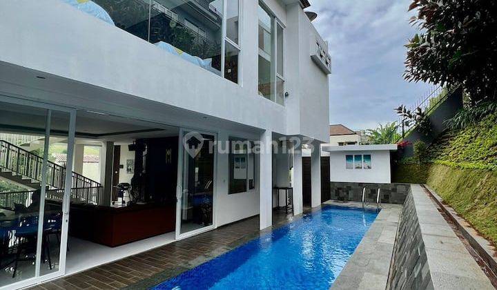 Rumah Villa Mewah di Dago Resort Ada Kolam Renang Full Furnish Siap Huni 1