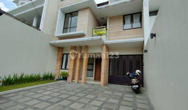 Rumah Mewah di Setra Murni Bandung Lokasi Premium 2 Lantai Full Furnish 1