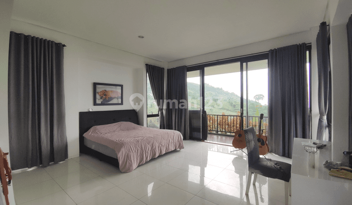 Rumah Mewah di Dago Resort Full Furnish View kota Bandung siap Huni 2