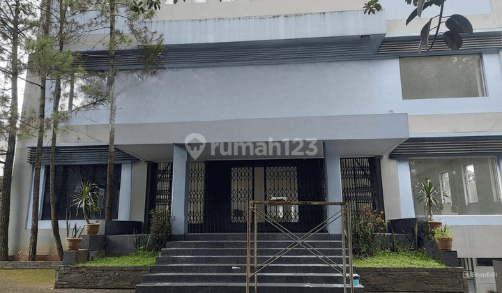 Gedung 4 Lantai di Setiabudi Bandung dengan 21 Kamar Cocok untuk Guest House 1
