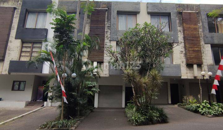 Rumah Siap Huni Type Townhouse Di Ciumbuleuit 3 Lantai Full Furnish  1