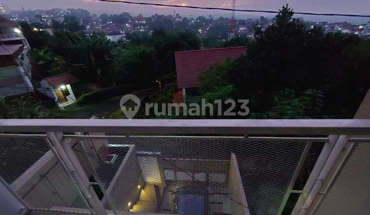 Rumah Bangunan Baru Siap Huni di Bukit Ligar Bandung 2 Lantai View Kota 2